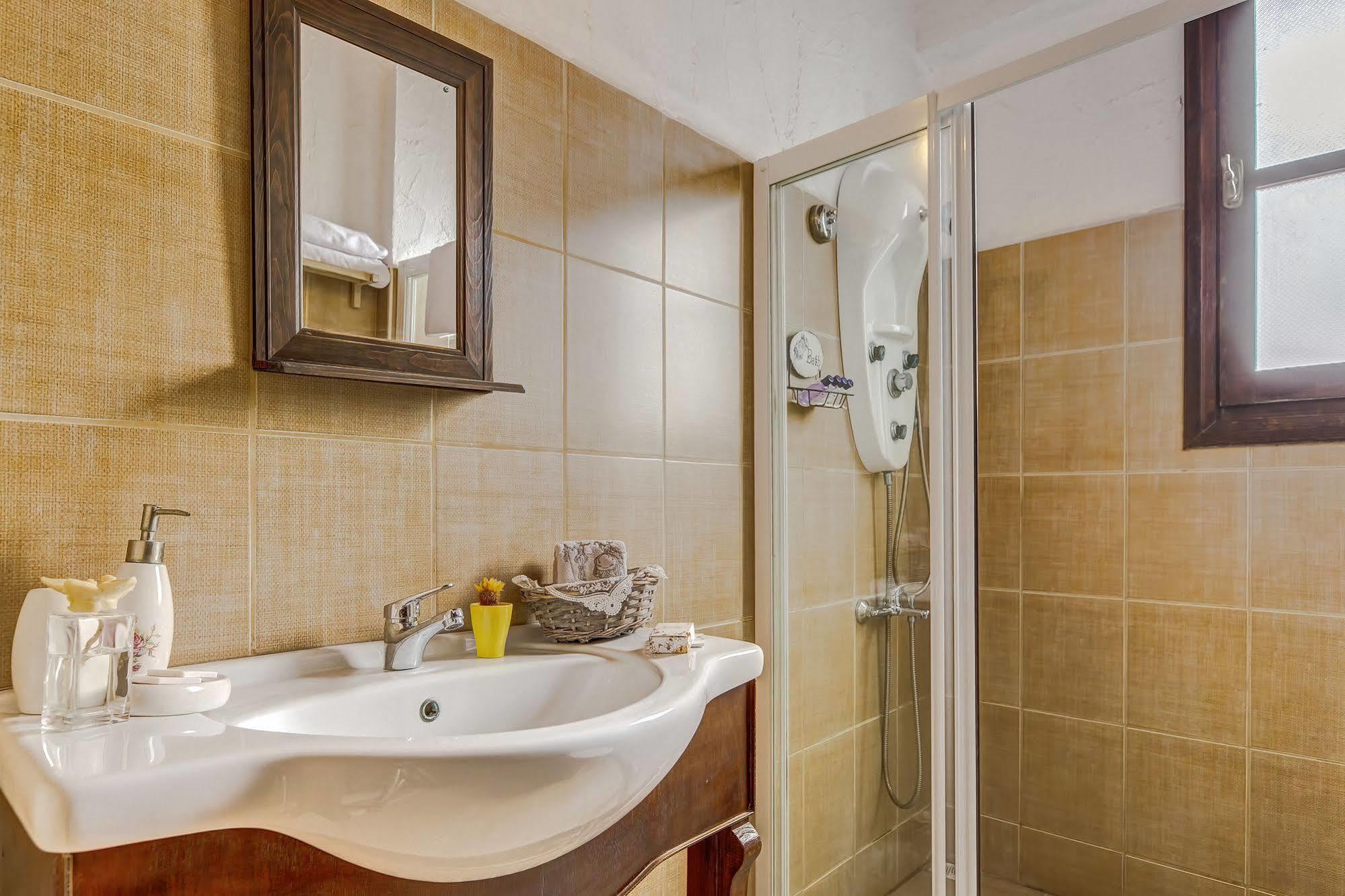 Retro Butik Otel (Adults Only) Çeşme Exteriör bild