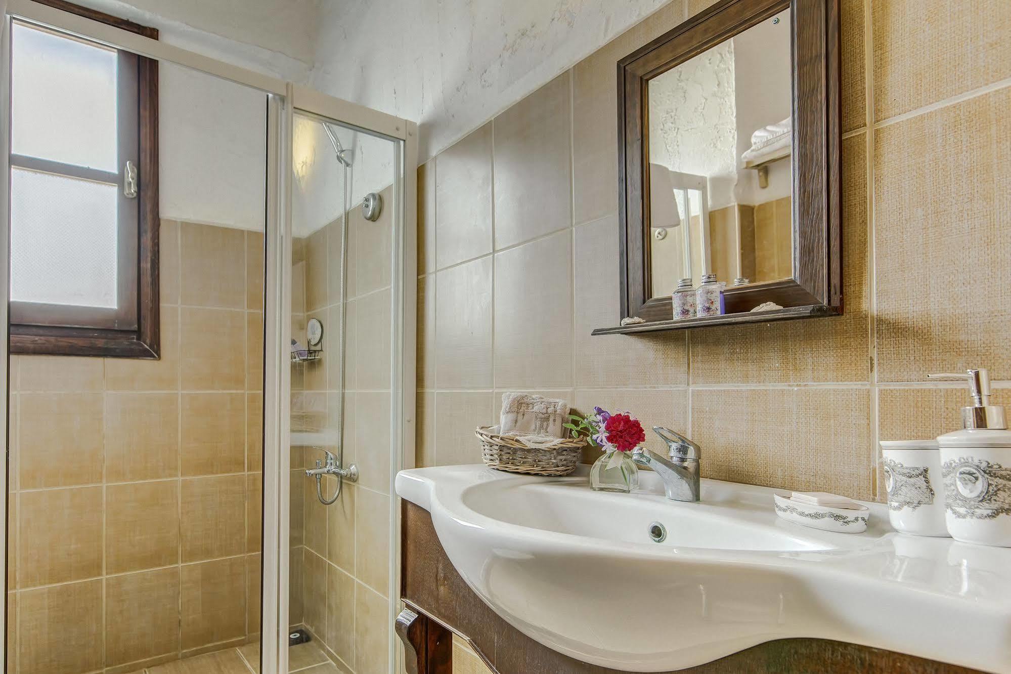 Retro Butik Otel (Adults Only) Çeşme Exteriör bild