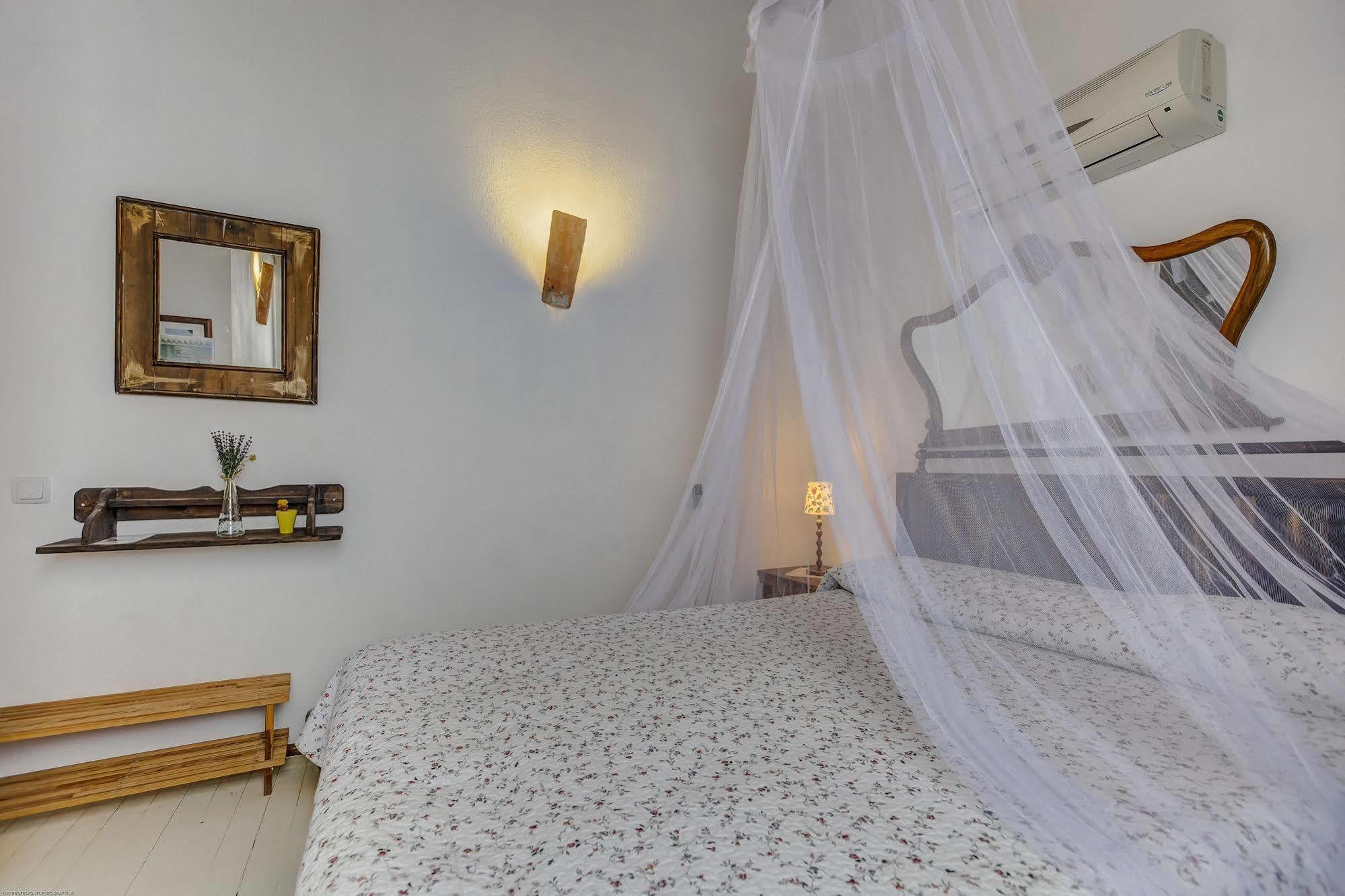 Retro Butik Otel (Adults Only) Çeşme Exteriör bild