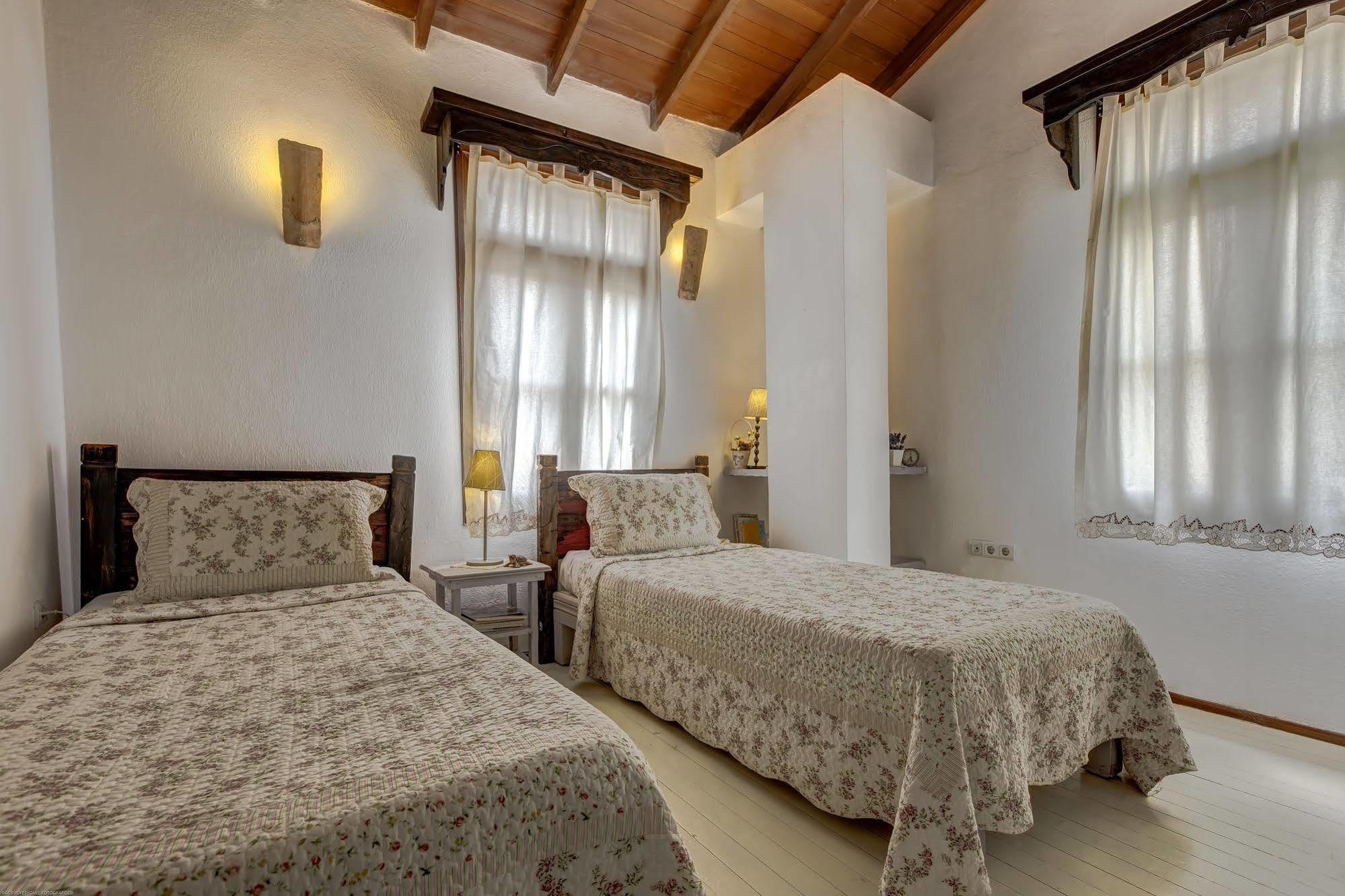 Retro Butik Otel (Adults Only) Çeşme Exteriör bild